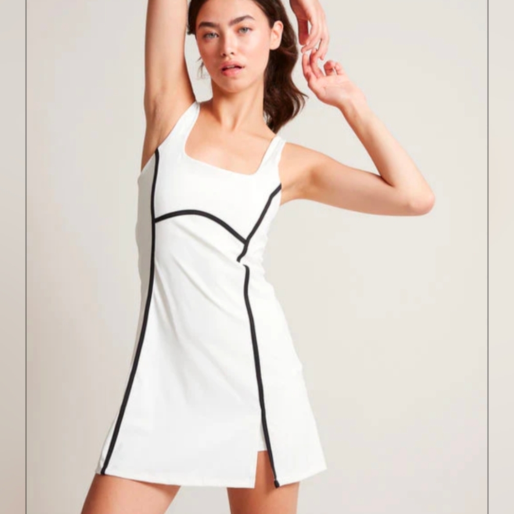 White Active Dress With Black Trim Built-in Shorts Size L/G New!